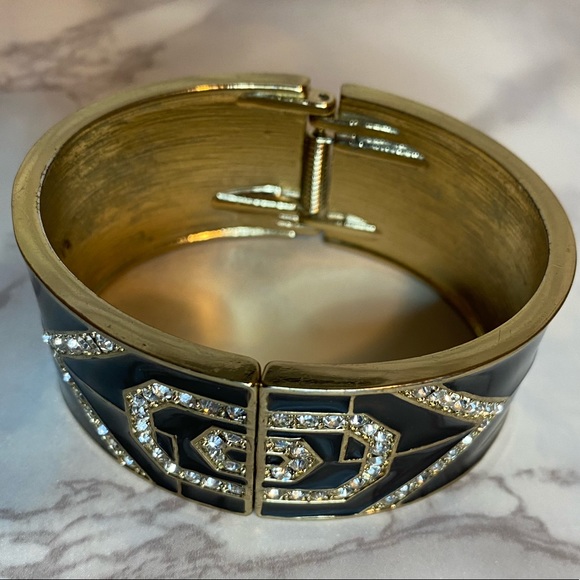 Hinged bangle cuff - Picture 2 of 2